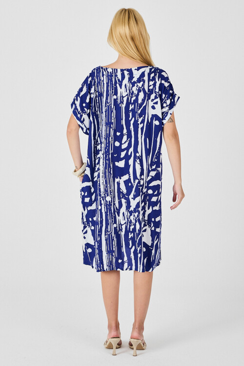 Saks Desenli V Yaka Yarasa Kol Oversize Midi Elbise BCVL-254019