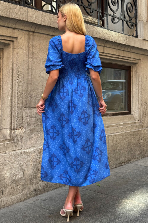 Saks Kare Yaka Beli Çiçek Desenli Dokuma Yazlık Elbise BCVL-25V095-1