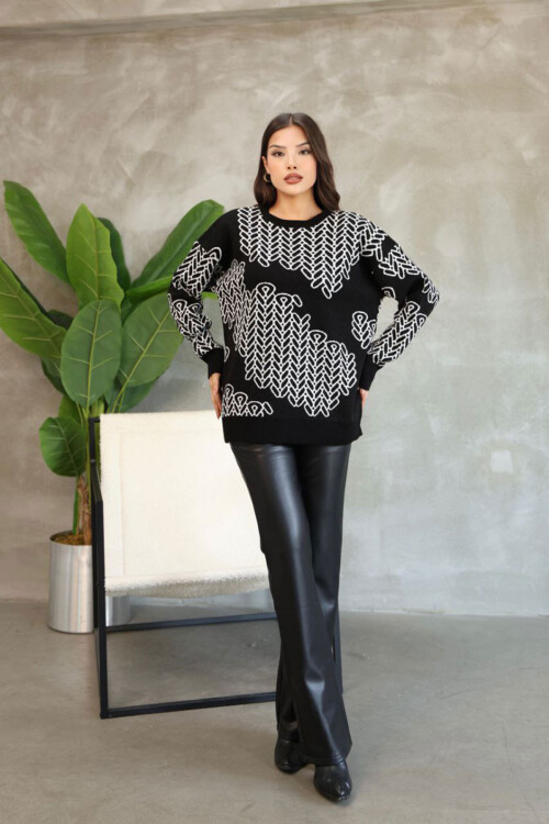 Siyah Bisiklet Yaka Desenli Triko Kazak BCES-252046