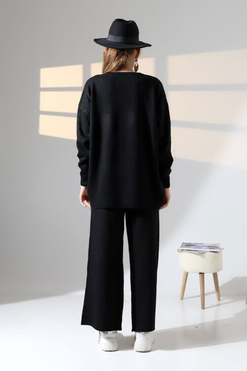 Siyah Bisiklet Yaka Kazak Ve Geniş Paça Pantolon Alt Üst Triko Takım BCES-252005