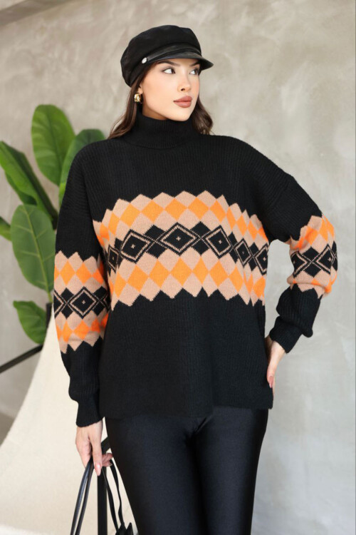 Siyah Boğazlı Desenli Triko Kazak BCES-252010