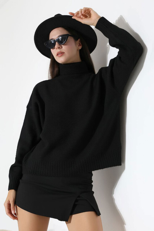 Siyah Boğazlı Yumuşak Dokulu Triko Kazak BCES-252023