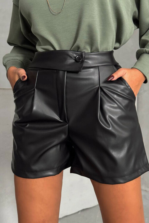 Siyah Çift Cepli Düğmeli Suni Deri Şort BCHN-25W26433