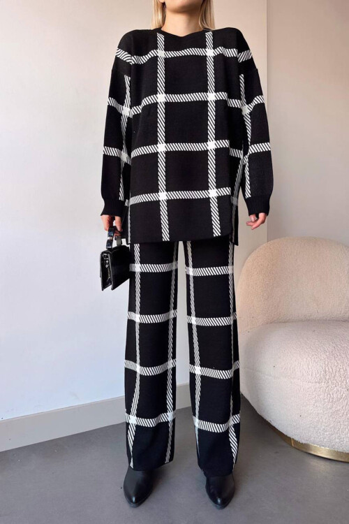 Siyah Çizgi Desenli Bisiklet Yaka Kazak Ve Palazzo Pantolon Alt Üst Triko Takım BCHN-25T260