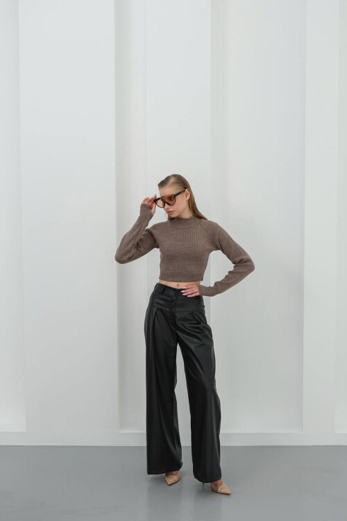 Siyah Geniş Paça Suni Deri Pantolon BCHN-25263644