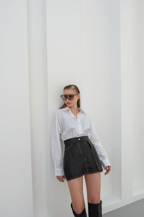 Siyah Kontrast Dikiş Detaylı Şort Etek BCHN-25W260015