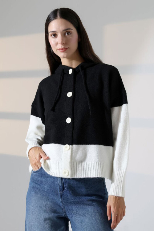 Siyah Renk Bloklu Kapüşonlu Düğmeli Triko Hırka BCES-252017