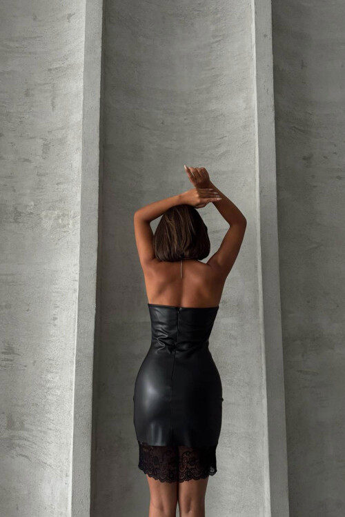 Siyah Suni Deri Dantel Detaylı Straplez Elbise BCHN-25260419