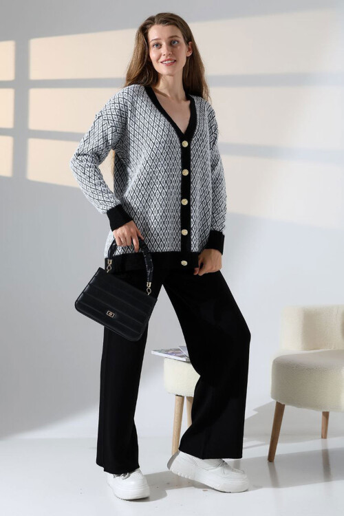 Siyah V Yaka Düğmeli Hırka Ve Pantolon Alt Üst Triko Takım BCES-252011