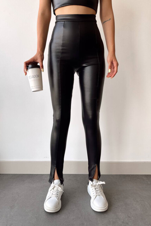 Siyah Yırtmaçlı Suni Deri Stretch Fit Tayt BCHN-2526630