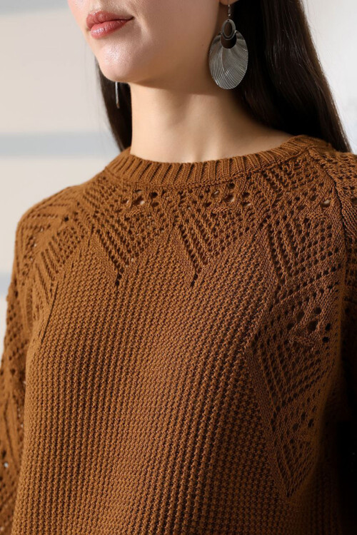 Tarçın Kahve Bisiklet Yaka Motif İşlemeli Triko Kazak BCES-252036