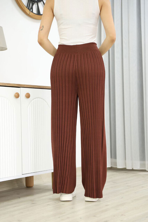 Tarçın Kahve Pileli Triko Pantolon BCES-252035