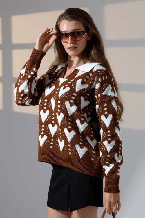 Tarçın Kahve Polo Yaka Kalp Desenli Triko Kazak BCES-252026