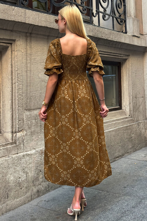 Tarçın Kare Yaka Beli Çiçek Desenli Dokuma Yazlık Elbise BCVL-25V095-1