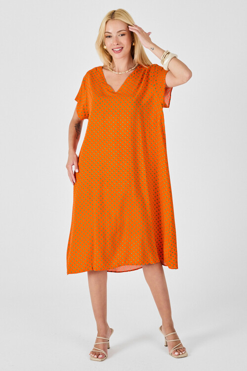 Turuncu Derin V Yaka Kısa Kollu Çizgi Desenli Midi Boy Elbise BCVL-254004