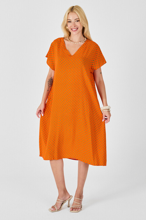 Turuncu Derin V Yaka Kısa Kollu Çizgi Desenli Midi Boy Elbise BCVL-254004