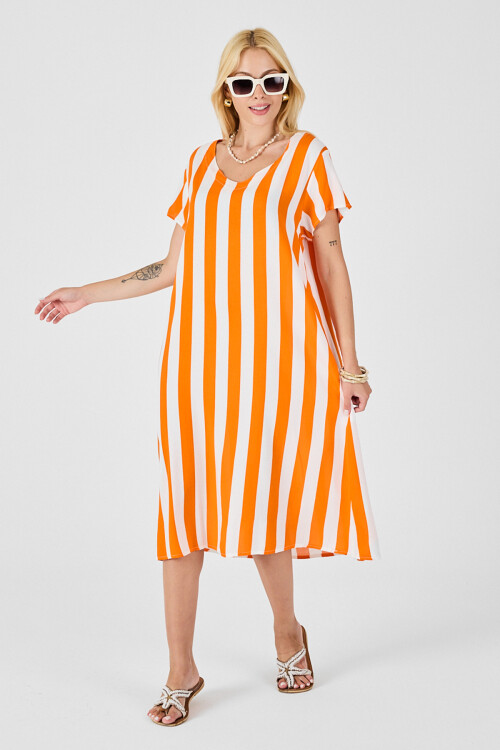 Turuncu V Yaka Kısa Kollu Rahat Kesim Elbise BCVL-254003
