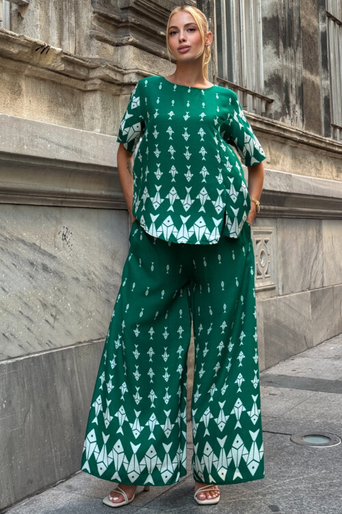 Yeşil Bisiklet Yaka Desenli Bluz Ve Pantolon Takım BCVL-254002