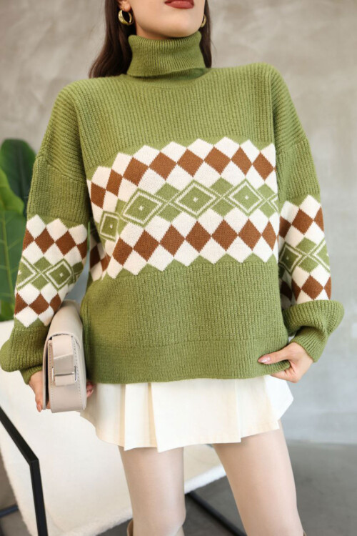 Yeşil Boğazlı Desenli Triko Kazak BCES-252010