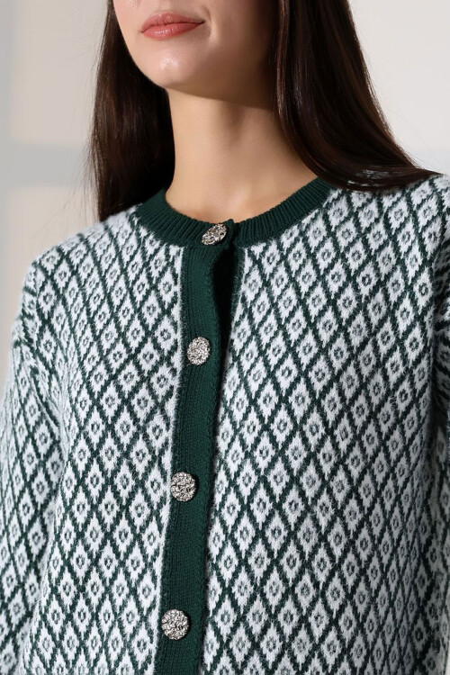 Yeşil Kare Çizgi Desenli Düğmeli Triko Hırka BCES-252004