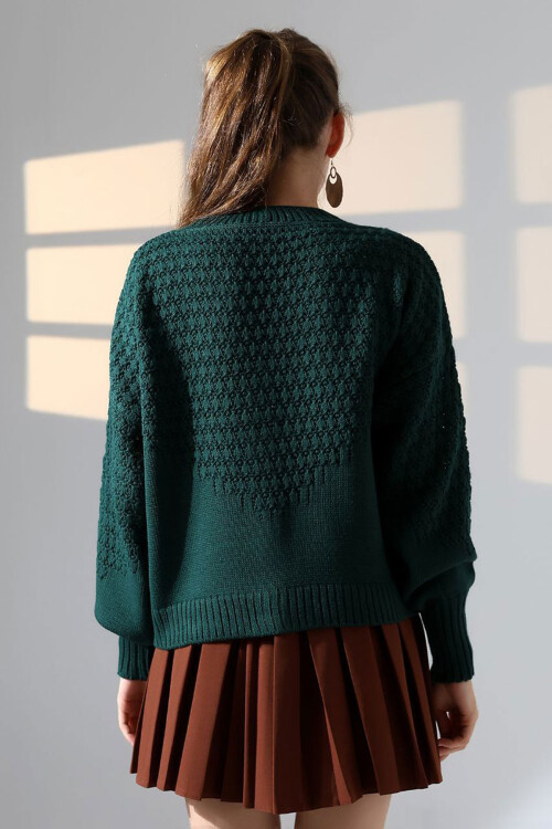 Yeşil Motif Desenli Düğmeli Triko Hırka BCES-252027