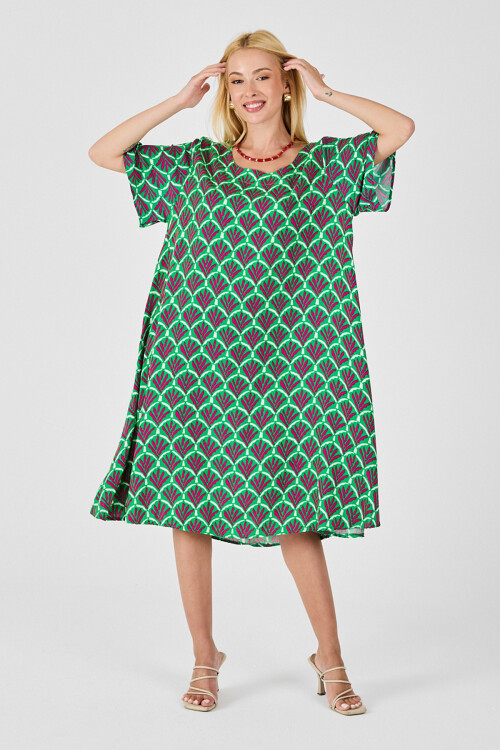 Yeşil U Yaka Kısa Kollu Midi Boy Desenli Elbise BCVL-254010