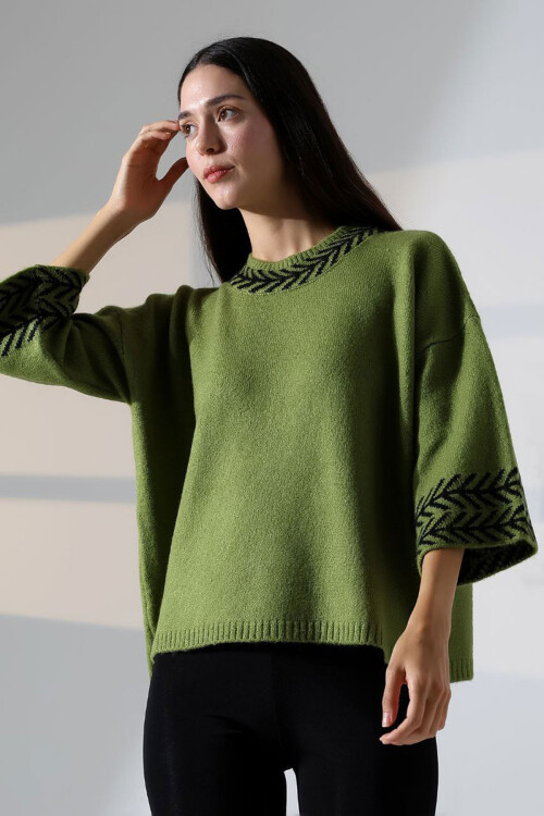 Zeytin Yeşili Bisiklet Yaka Desenli Triko Kazak BCES-252038