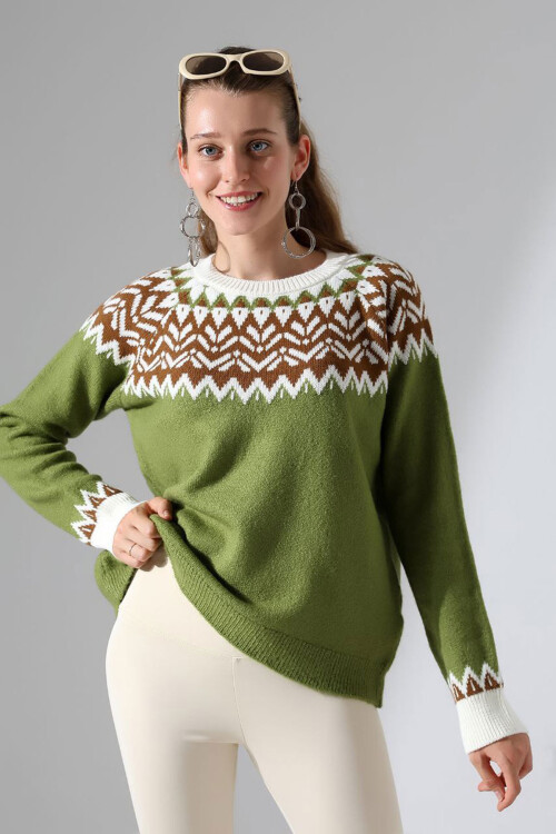 Zeytin Yeşili Bisiklet Yaka Kar Desenli Triko Kazak BCES-252028