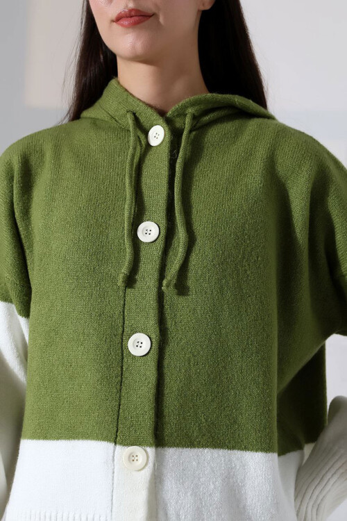 Zeytin Yeşili Renk Bloklu Kapüşonlu Düğmeli Triko Hırka BCES-252017