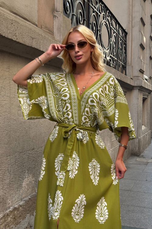 Zeytin Yeşili V Yaka Maxi Boy Yırtmaçlı Desenli Viscon Dokuma Elbise BCVL-25V208