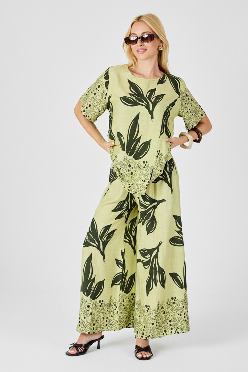 Zeytin Yeşili Yaprak Desenli Oversize Bluz Ve Bol Paça Pantolon Takım BCVL-254029