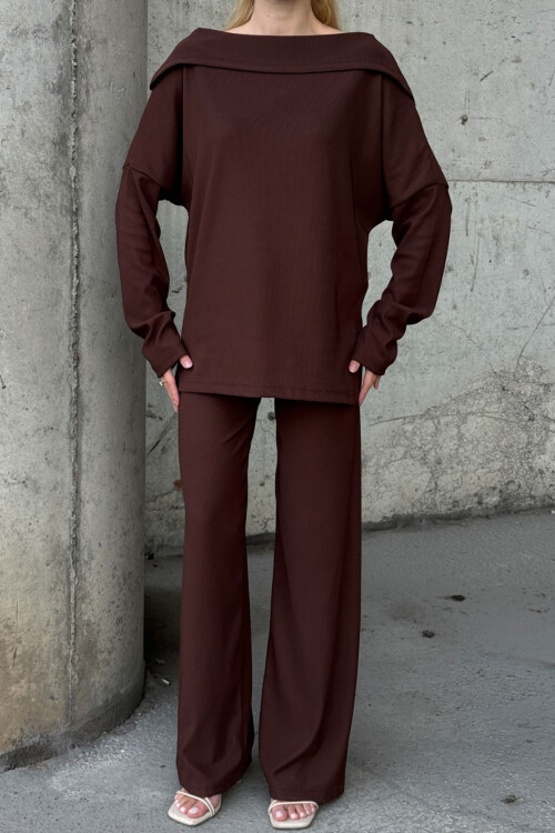 Acı Kahve Düşük Yaka Rahat Kesim Yumuşak Dokulu Bluz Ve Pantolon Alt Üst Takım BCVL-25V234