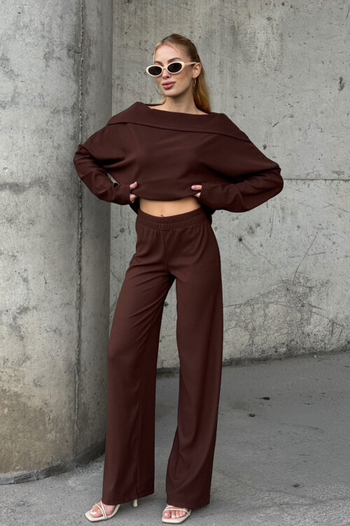 Acı Kahve Düşük Yaka Rahat Kesim Yumuşak Dokulu Bluz Ve Pantolon Alt Üst Takım BCVL-25V234