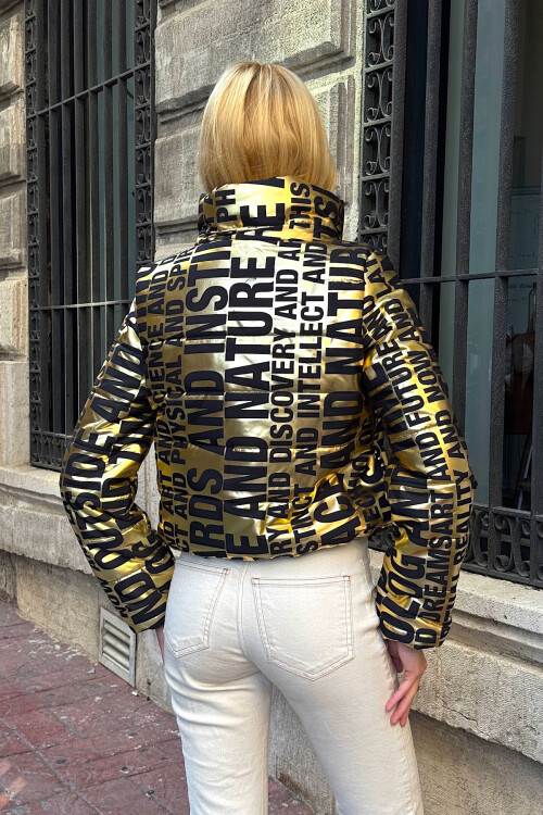 Altın Sarısı Yazılı Şişme Mont BCVL-25N031