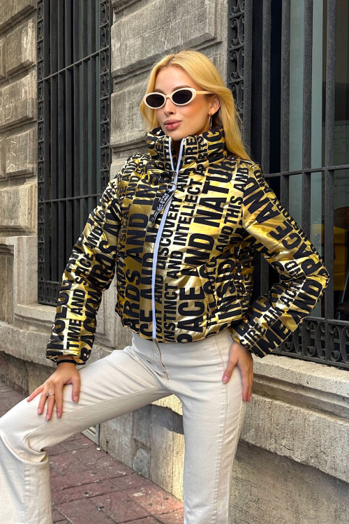 Altın Sarısı Yazılı Şişme Mont BCVL-25N031