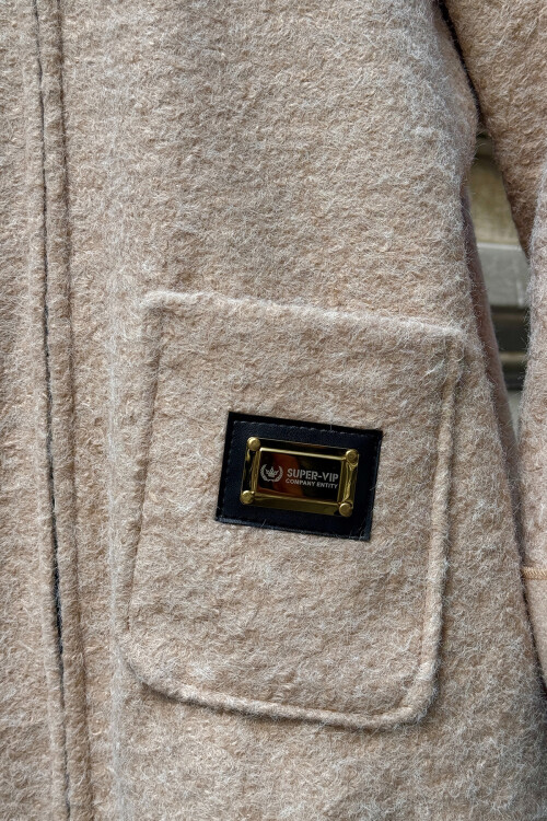 Bej Çift Cepli Kapüşonlu Uzun Kışlık Buklet Ceket BCVL-25V221