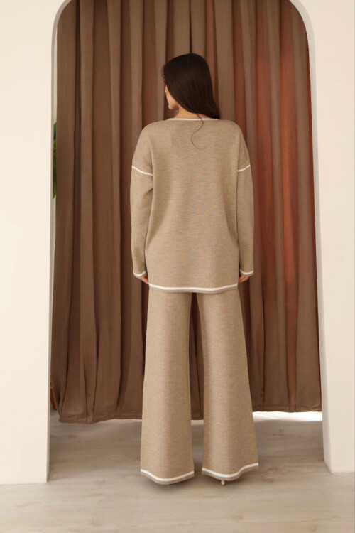 Bej Çizgi Desenli Triko Kazak Ve Yırtmaçlı Pantolon Triko Alt Üst Takım BCES-253008