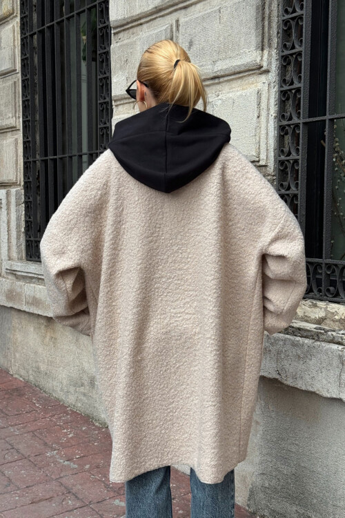 Bej Kapüşonlu Bol Kesim Geniş Cepli Buklet Mont Ceket BCVL-25V603