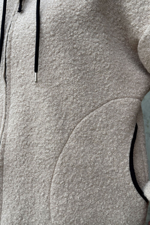 Bej Kapüşonlu Çift Cepli Oversize Buklet Ceket Kaban BCVL-25V606