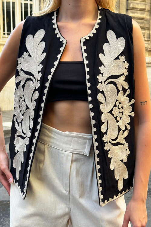 Bej Nakış İşlemeli Özel Tasarım Keten Yelek BCHESQ-251129