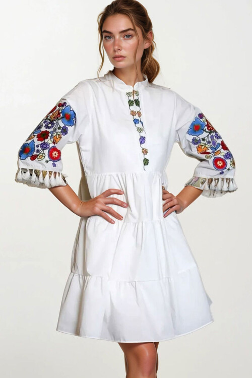 Beyaz Hakim Yaka Nakış İşlemeli Püskül Detaylı İçi Astarlı Poplin Elbise BCHESQ-251087