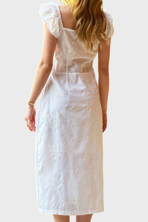 Beyaz Madonna Yaka Nakış İşlemeli İçi Astarlı Dokuma Elbise BCHESQ-251052