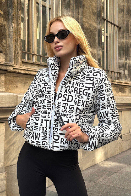 Beyaz Yazılı Şişme Mont BCVL-25N09Y