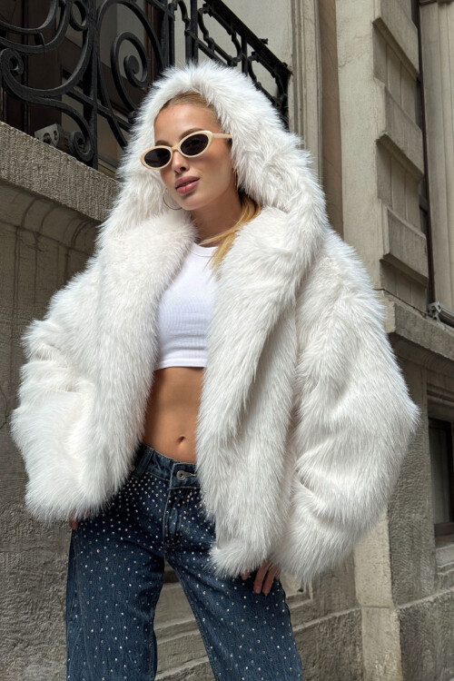 Ekru Kapüşonlu Suni Kürk Premium Peluş Ceket BCVL-25V218-KPS