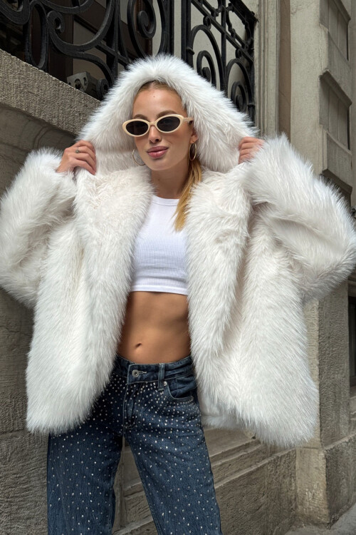 Ekru Kapüşonlu Suni Kürk Premium Peluş Ceket BCVL-25V218-KPS