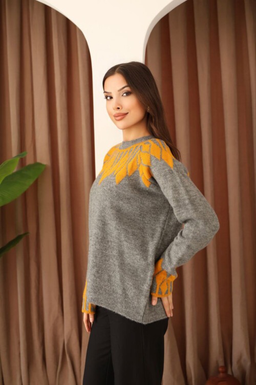 Gri Bisiklet Yaka Desenli Triko Kazak BCES-253003