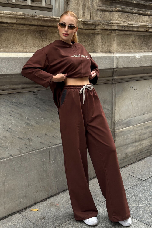 Kahverengi Cep Detaylı 2 İplik Örme Bluz Ve Pantolon Alt Üst Takım BCVL-25V227