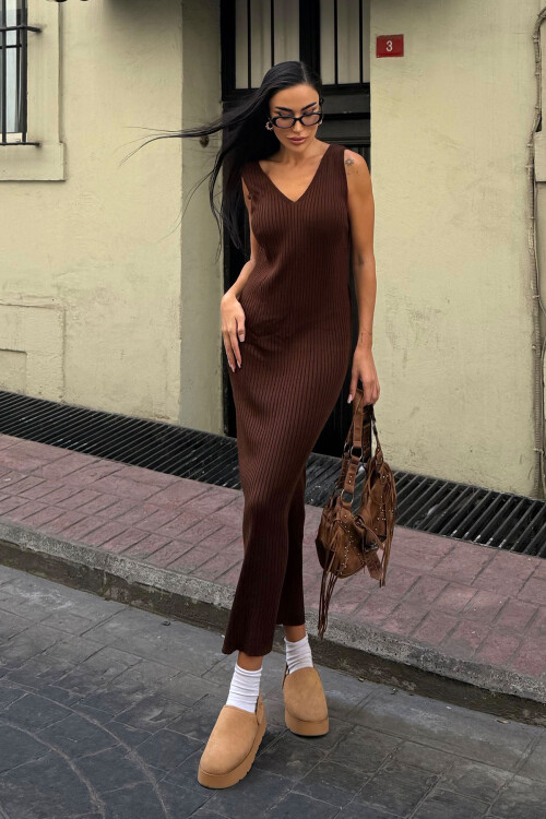 Kahverengi Zigzak Desenli Kazak Ve Elbise Triko Takım BCDF-25A2247