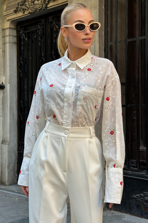 Kırmızı Tek Cepli Önü Kısa Arkası Uzun Nakış İşlemeli Ajurlu Gömlek BCHESQ-251154