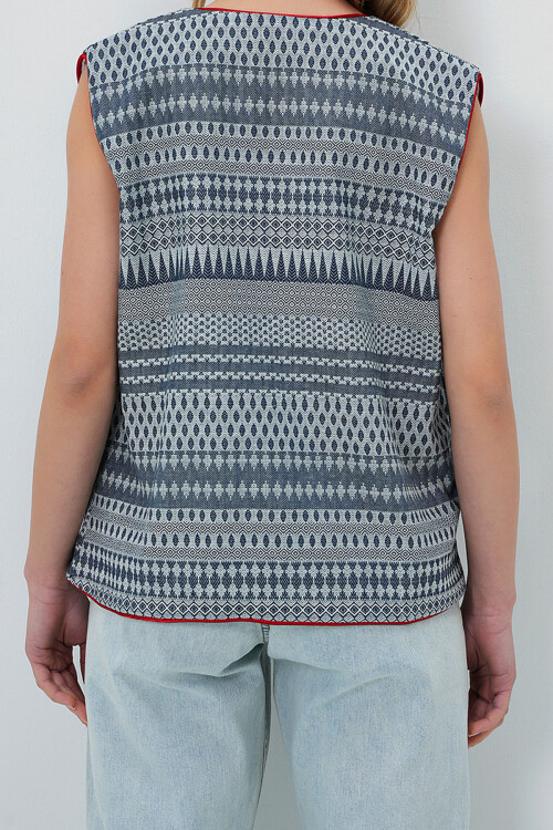 Lacivert Renkli Biye Detaylı Etnik Desenli Dokuma Yelek BCHESQ-251072